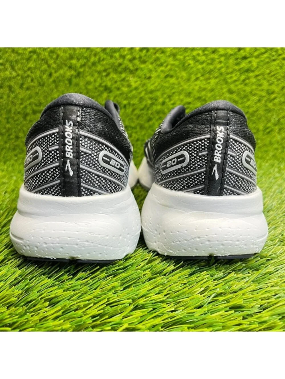 Brooks Glycerin 20 Womens Size 8 Black White Athletic Running Shoes Sneakers